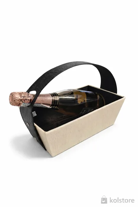 קופסה מהודרת עם מתקן יין למשלוחי מנות