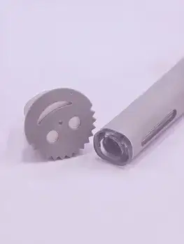 עשוי אקריל איכותי